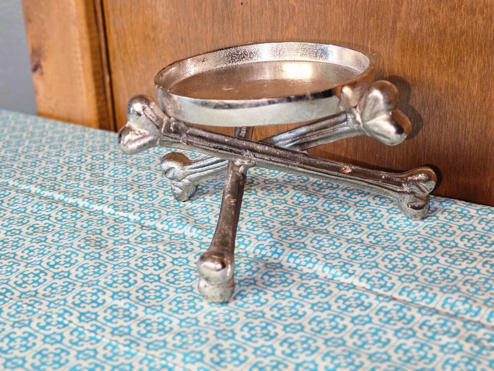 Silver-Toned Metal Crossbones Pillar Candle Holder NEW!